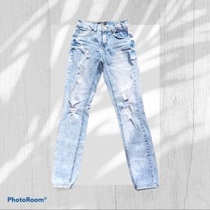 Refuge Light Wash Straight Leg Jeans 0